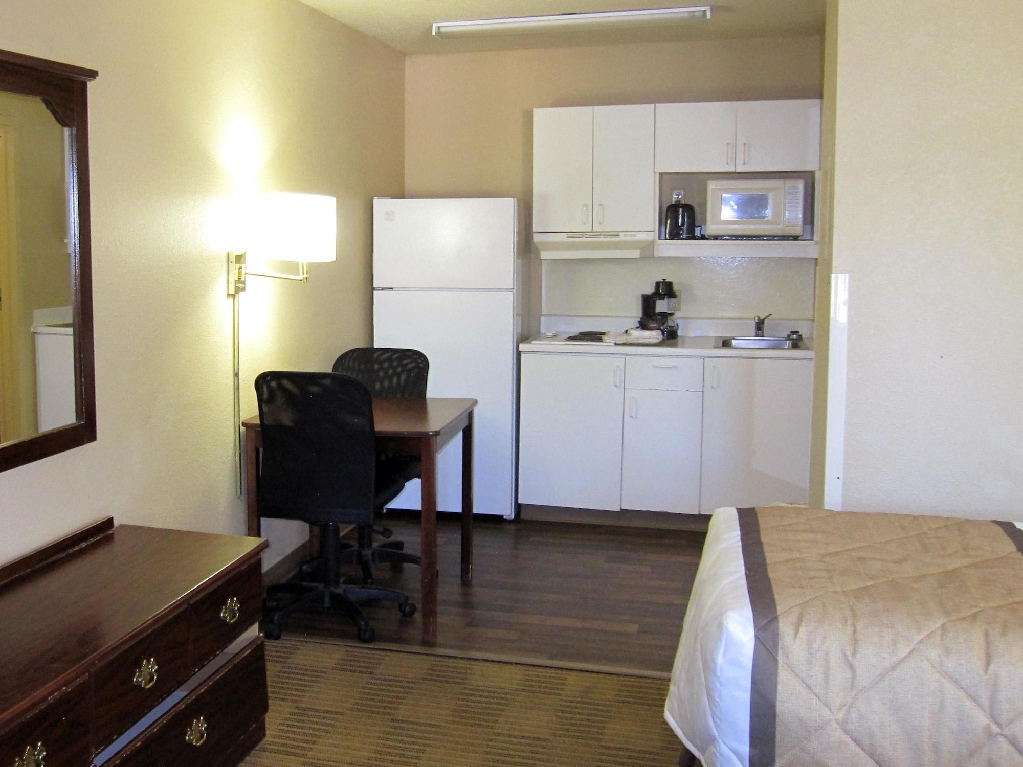 Extended Stay America Suites - St Louis - Westport - E Lackland Rd Maryland Heights Exterior photo